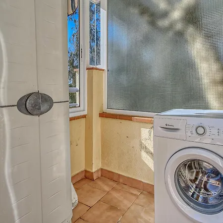 In With Waterfront Views Διαμέρισμα