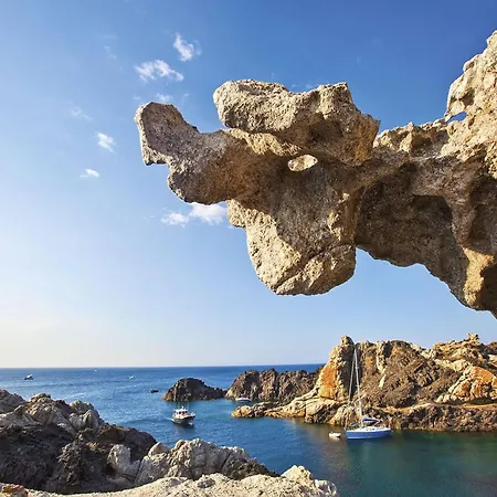 In With Waterfront Views Apartment