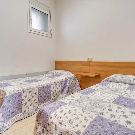 In With Waterfront Views Apartamento Rosas