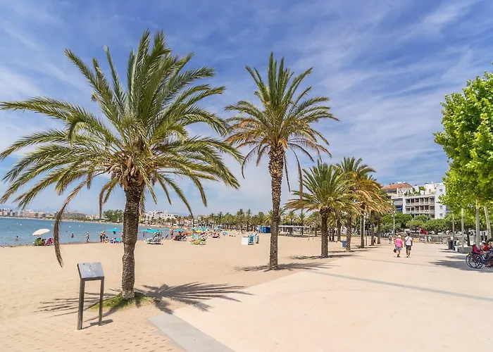 In With Waterfront Views Roses