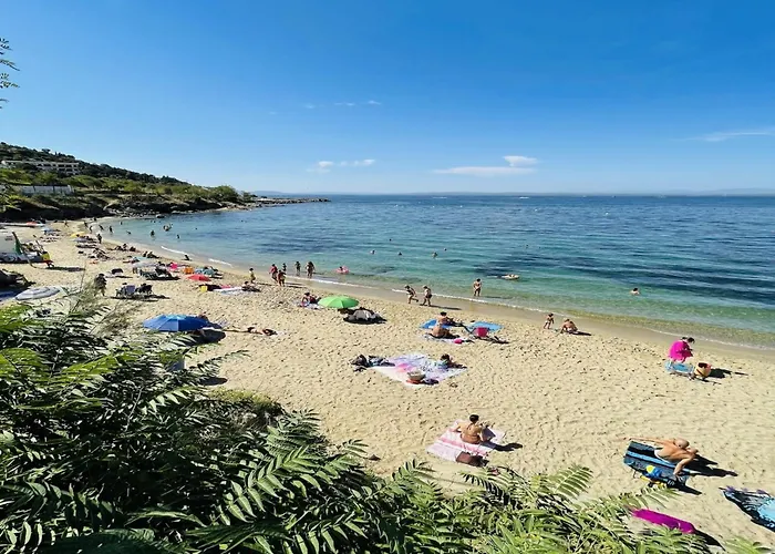 In With Waterfront Views Apartman